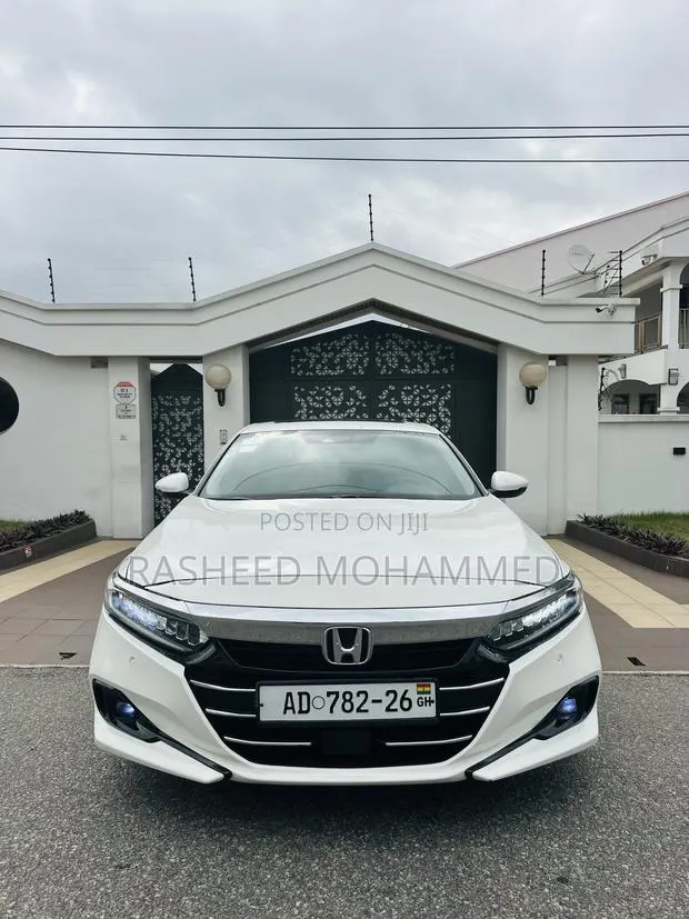 Honda Accord Touring 2.0T 2022 White · Photo 1