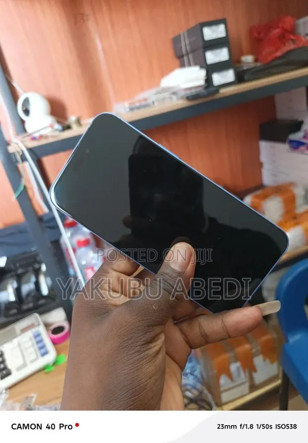 Apple iPhone 16 Plus 128 GB Blue · Photo 1