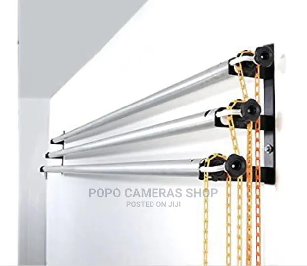 3 Roller Wall Mount Backdrop Support System · Photo 1