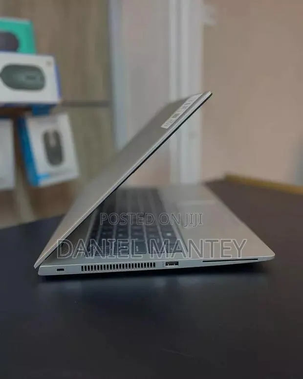 New Laptop HP EliteBook 830 G5 8GB Intel Core i5 SSD 256GB · Photo 1