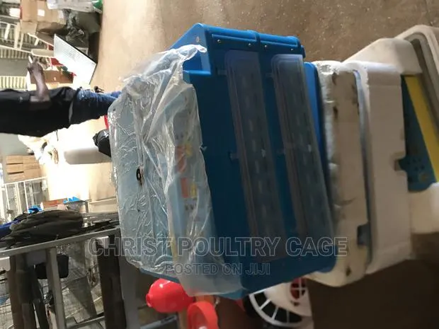 Automatic Incubator · Photo 1