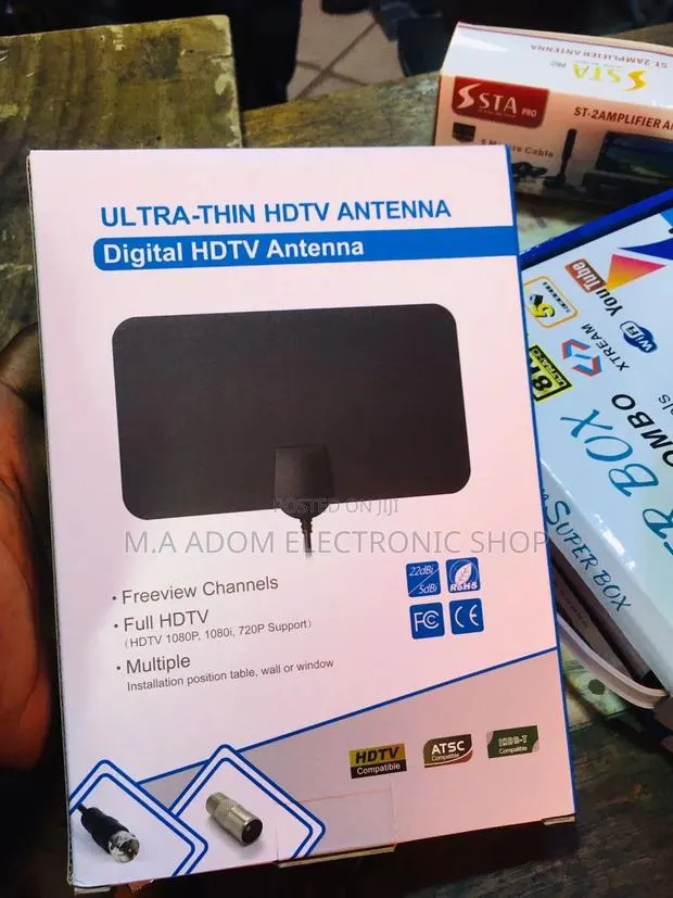 Powerful Indoor Antenna With Built-in Booster · Photo 1