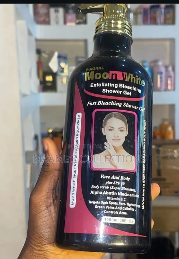 Moon White Exfoliating Body Wash · Photo 1