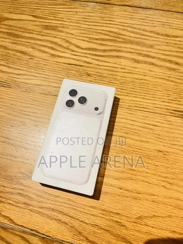 New Apple iPhone 17 Pro 256 GB White · Photo 1