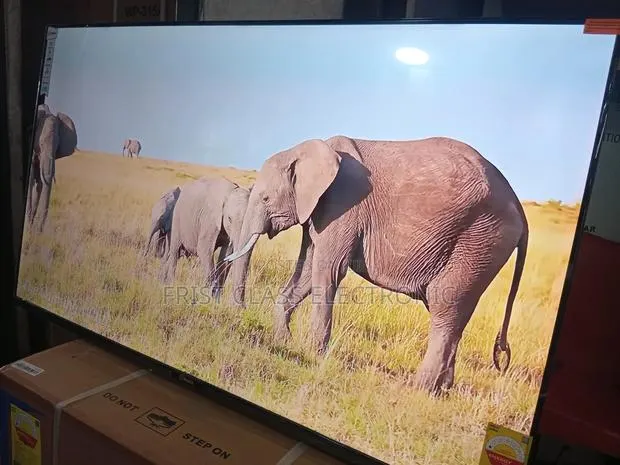 Sigma 55 Uhd Tv Control, Tv That Owns Your Focus. · Photo 1