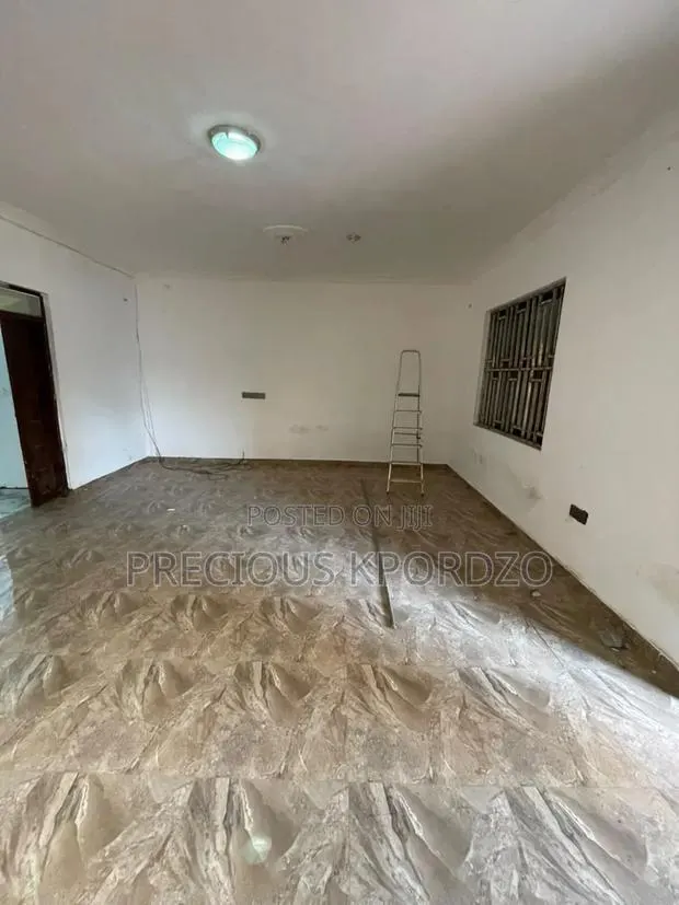 2bdrm Apartment in Adenta Commandos for rent · Photo 1