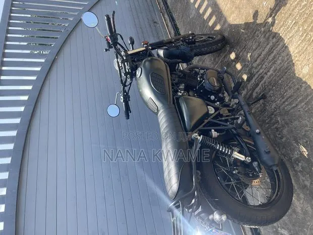 Motorcycle 1995 · Photo 1