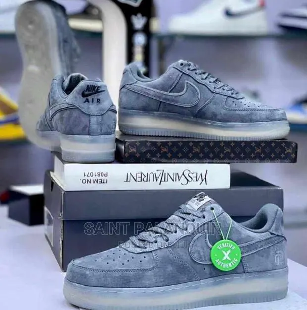 Airforce One Low Grade Suede · Photo 1