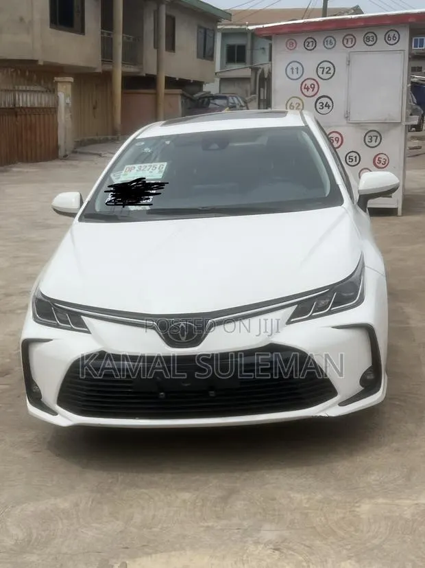 Toyota Corolla 2020 White · Photo 1