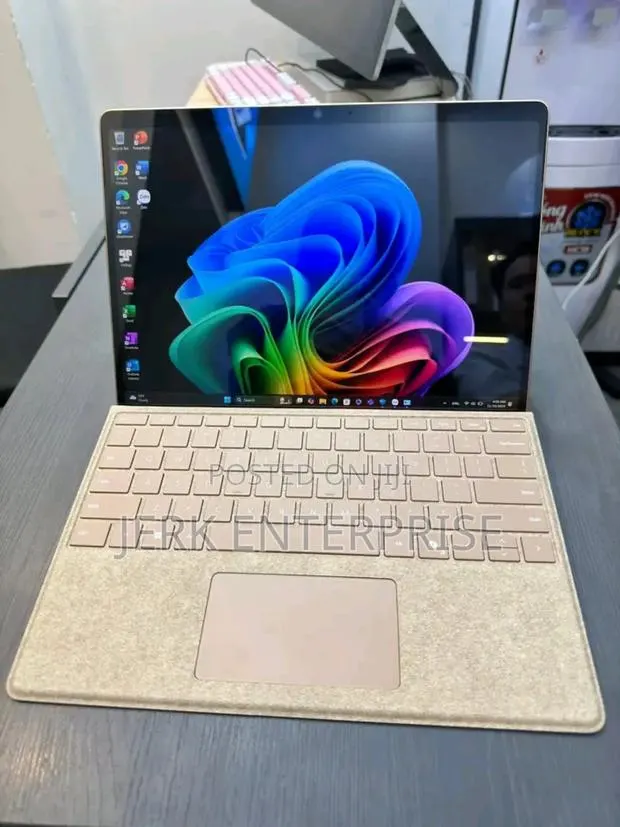 Laptop Microsoft Surface Pro 16GB Intel Core i7 SSD 512GB · Photo 1