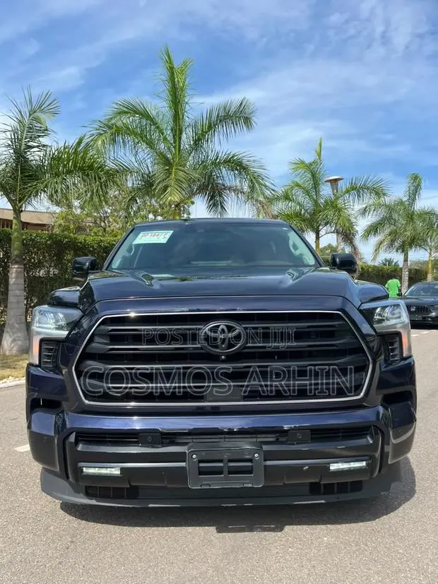 Toyota Sequoia 2025 Black · Photo 1