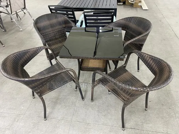 Coffee Table / Leisure Table · Photo 1