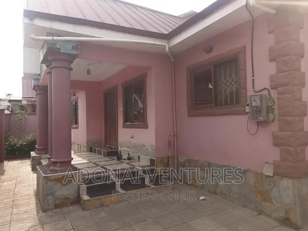 3bdrm House in Tech Fumesua, Kumasi Metropolitan for rent · Photo 1
