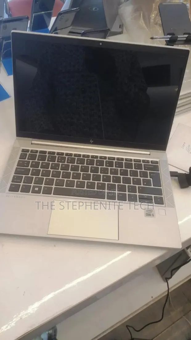Laptop HP EliteBook 830 G7 8GB Intel Core i5 SSD 256GB · Photo 1
