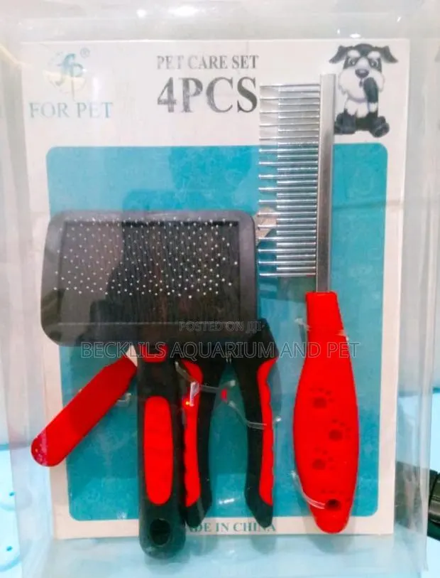 4 1n 1 Grooming Pet Care Set · Photo 1