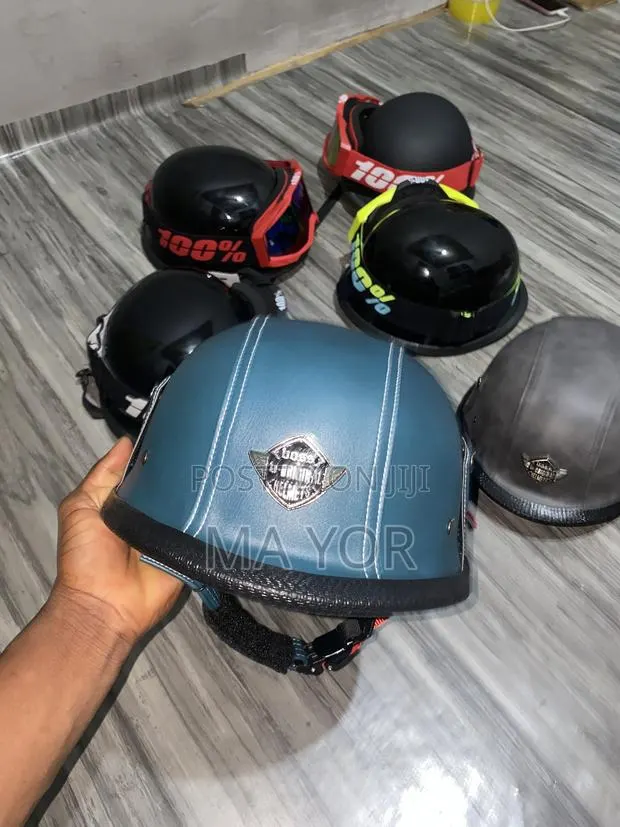 Motor Helmet · Photo 1