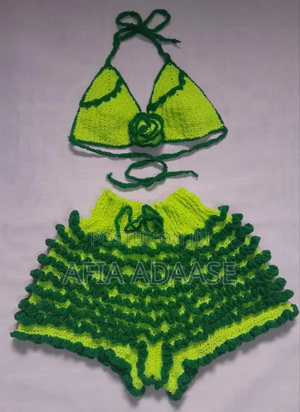 Handmade Crochet Shorts and Bra · Photo 1