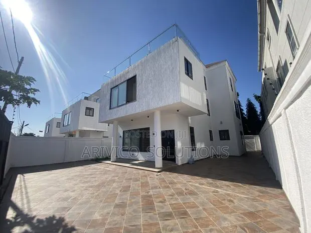 5bdrm House in Roman Ridge, Accra Metropolitan for sale · Photo 1