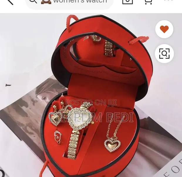 Beautiful Jewelry Comes With the Box · Photo 1