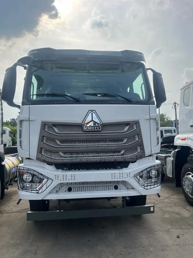 Sinotruk 2026 White · Photo 1