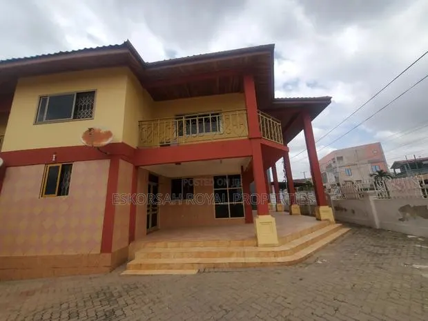5bdrm House in East Legon American for rent · Photo 1