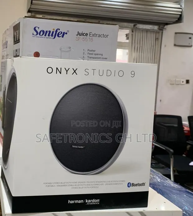 Shop Elegant Harman Kardon Onyx Studio 9 Is a Premium, Portable · Photo 1