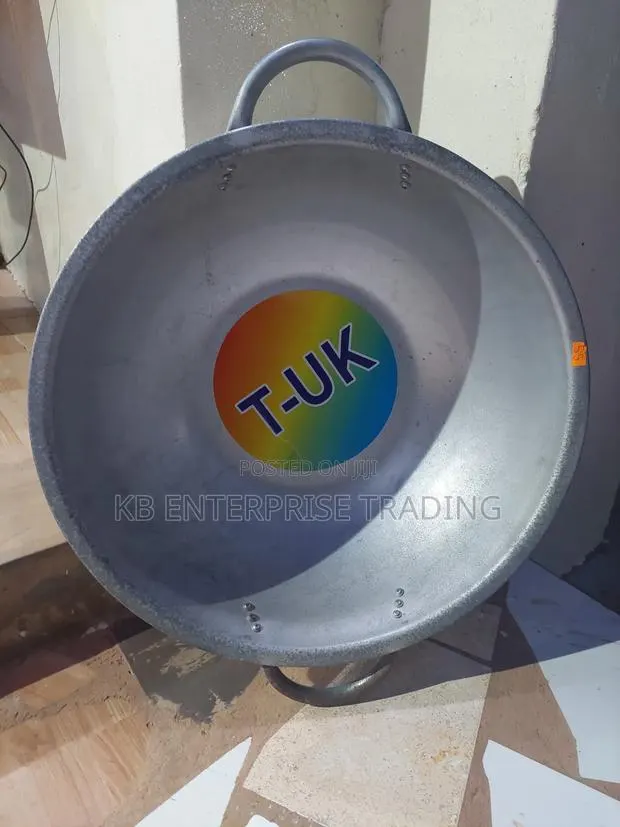 T-Uk Heavy-Duty Galvanized Steel Construction Head Pan · Photo 1