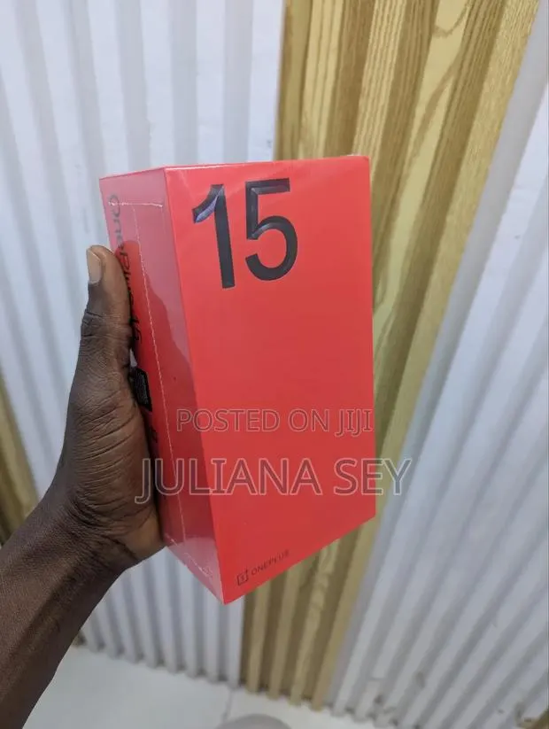 New OnePlus 15 1 TB Black · Photo 1