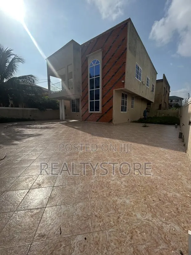 4bdrm House in Kwabenya, Accra Metropolitan for sale · Photo 1
