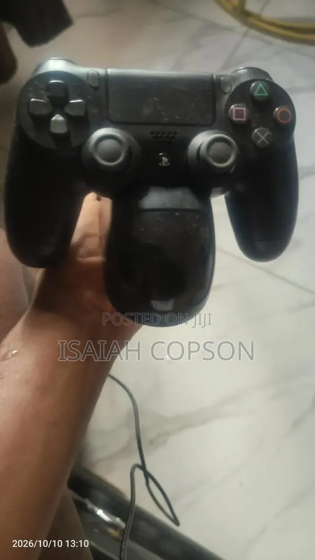 Ps4 Original Controller, Charging Stand and Spider Man Miles Morales · Photo 1
