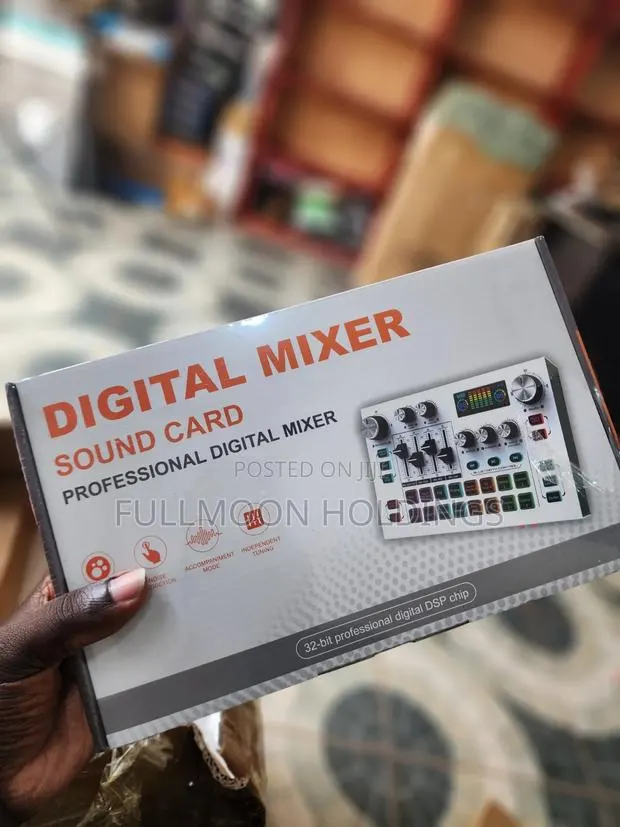 Professional Digital Mixer With Sound Card for Studio and Podcast · Photo 1