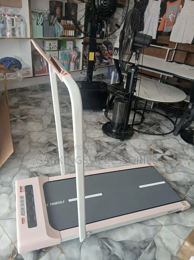 Brand New HSM Motorised Tread Mill · Photo 1