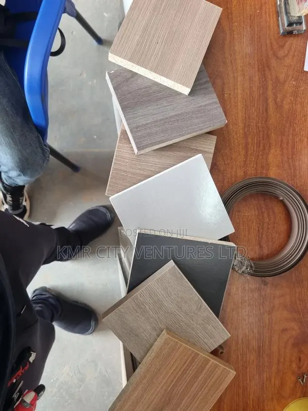 Chip Board · Photo 1