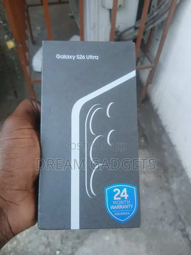 New Samsung Galaxy S26 Ultra 5G 1 TB Black · Photo 1