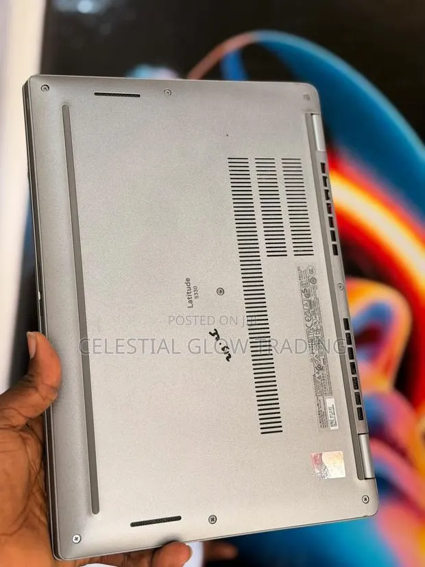 Laptop Dell Latitude 5330 16GB Intel Core i7 SSD 512GB · Photo 3