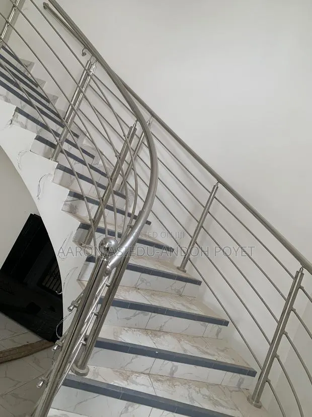 Stainless Balusters · Photo 1