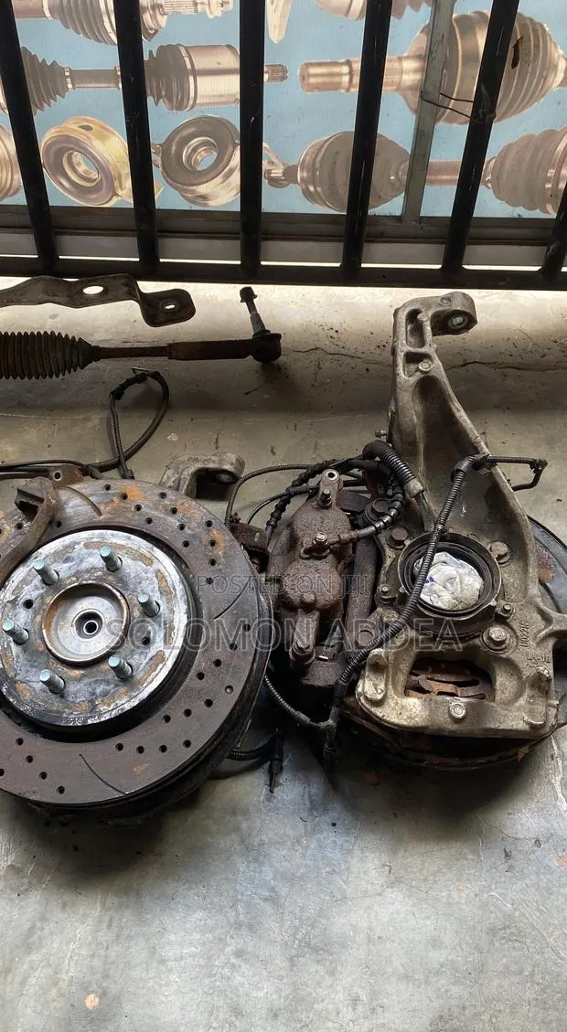 Ford F-150 Complete Front Steering Knuckle and Wheel Hub Assembly. · Photo 1