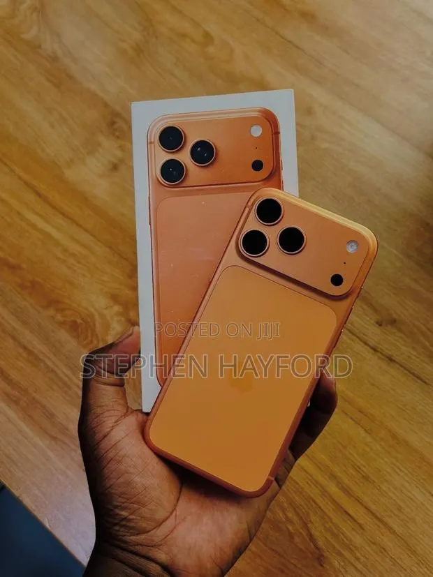 Apple iPhone 17 Pro Max 512 GB Orange · Photo 1
