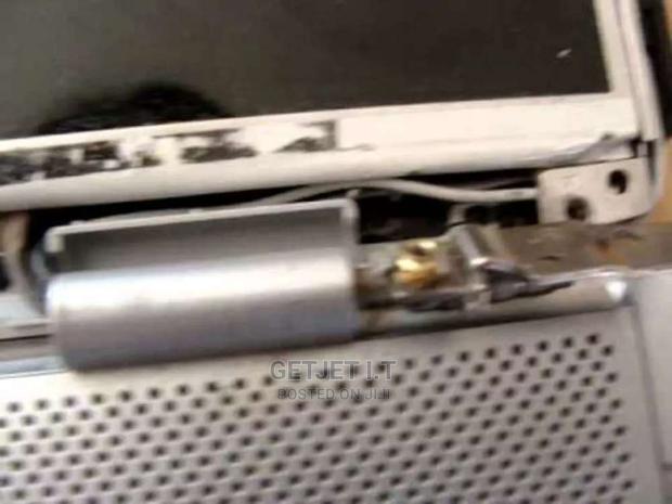 Hinges Of Laptops Repair Instantly · Photo 1