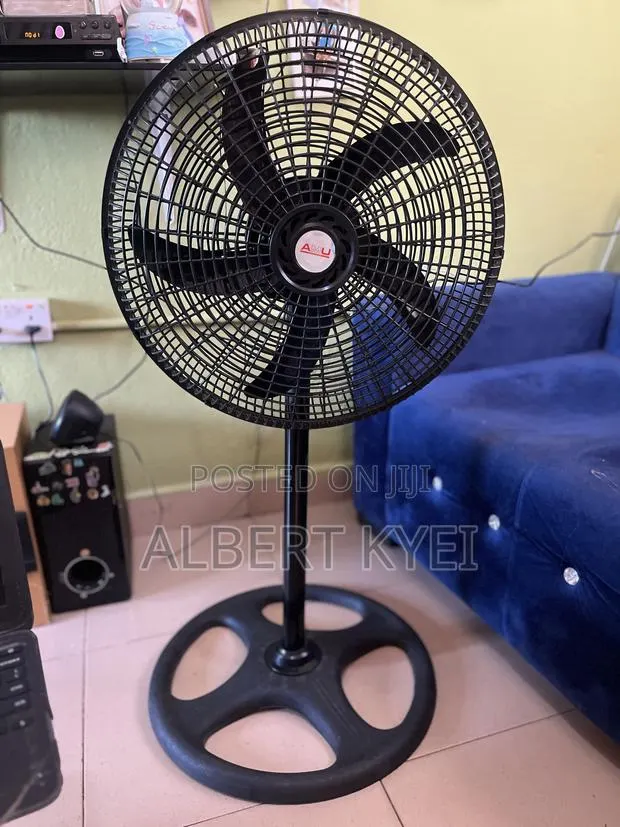 Standing Fan 18’’ · Photo 1