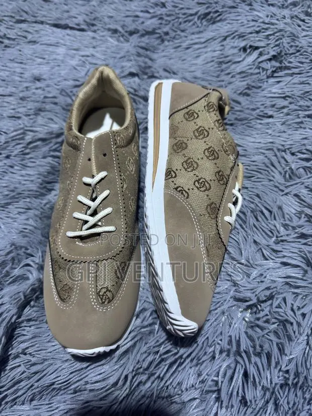 Shein Sneaker