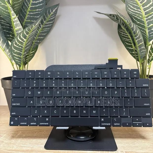 MacBook Air 15-Inch A3240 Keyboard – M3 (2024) · Photo 1