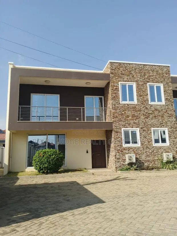 Furnished 3bdrm Townhouse / Terrace for rent · Photo 1
