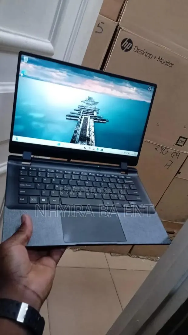 Laptop Avita Essential 14 4GB Intel SSD 128GB · Photo 1