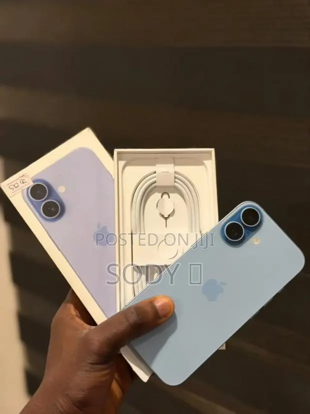 New Apple iPhone 17 512 GB Blue · Photo 1