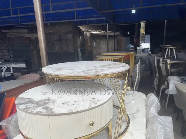 Center Table · Photo 1