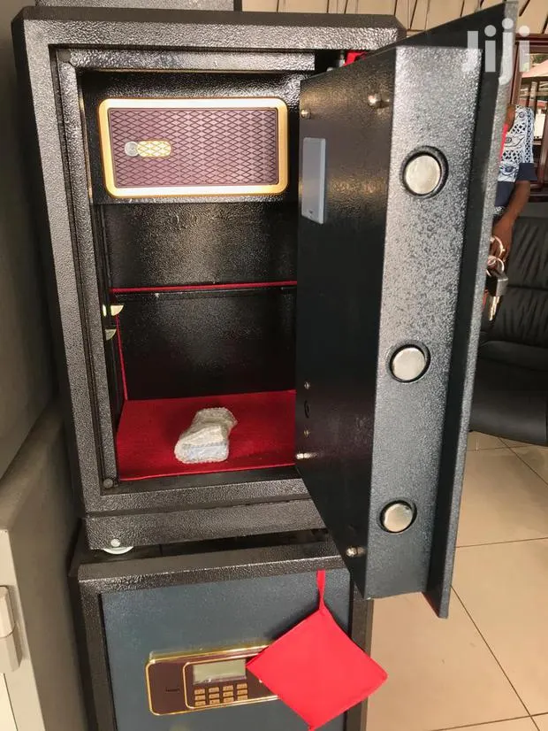 Fireproof Safe · Photo 1
