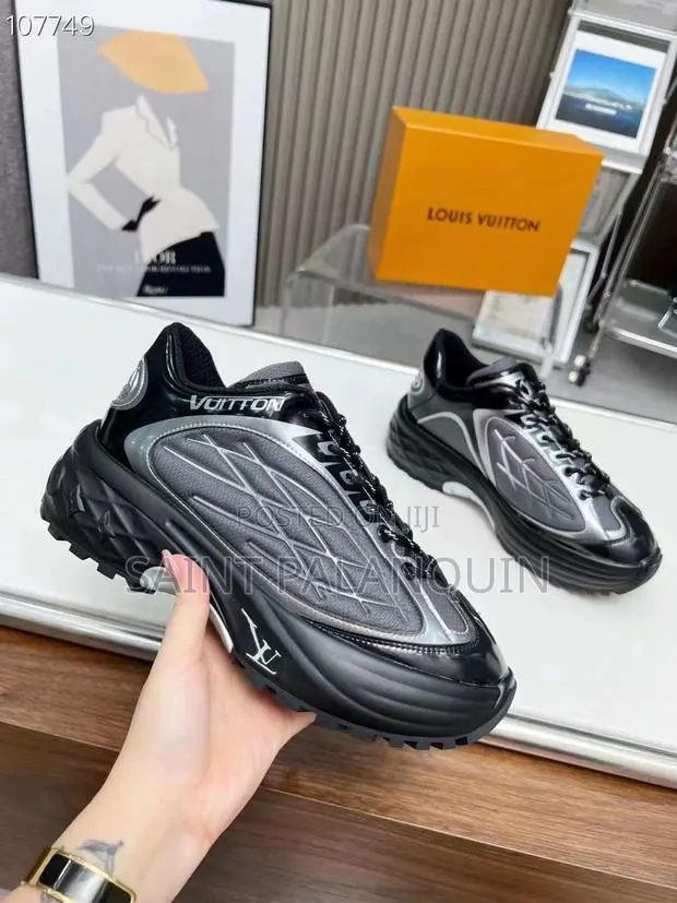 Louisvuitton Sneaker · Photo 1