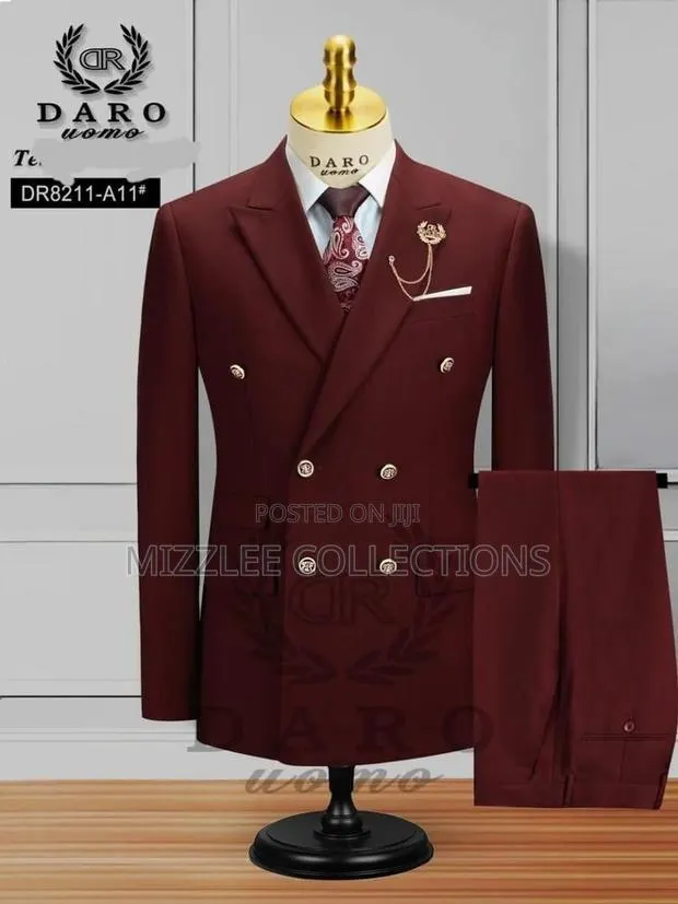 Quality Daro Double Breasted Suit · Photo 1