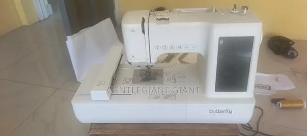 Butterfly X60 Digital Sewing and Embroidery Machine · Photo 1